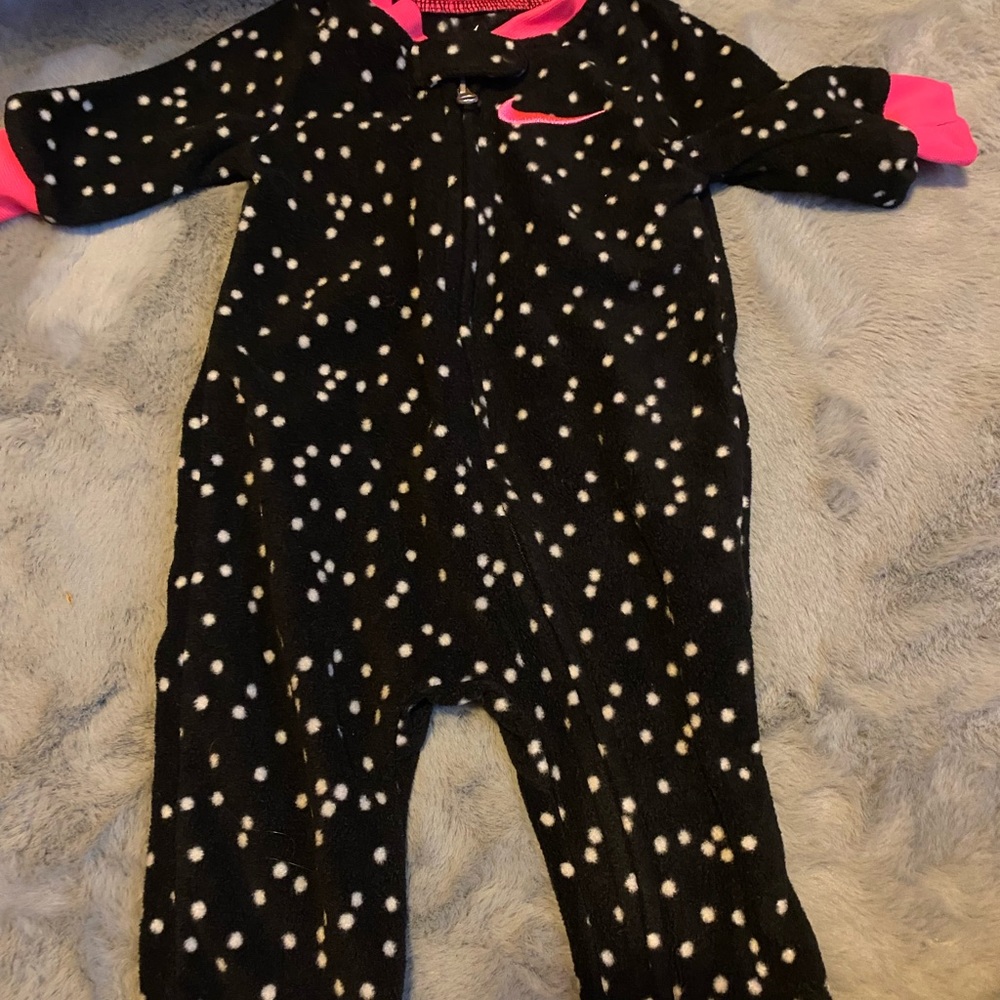 Nike pajamas - size 3 months